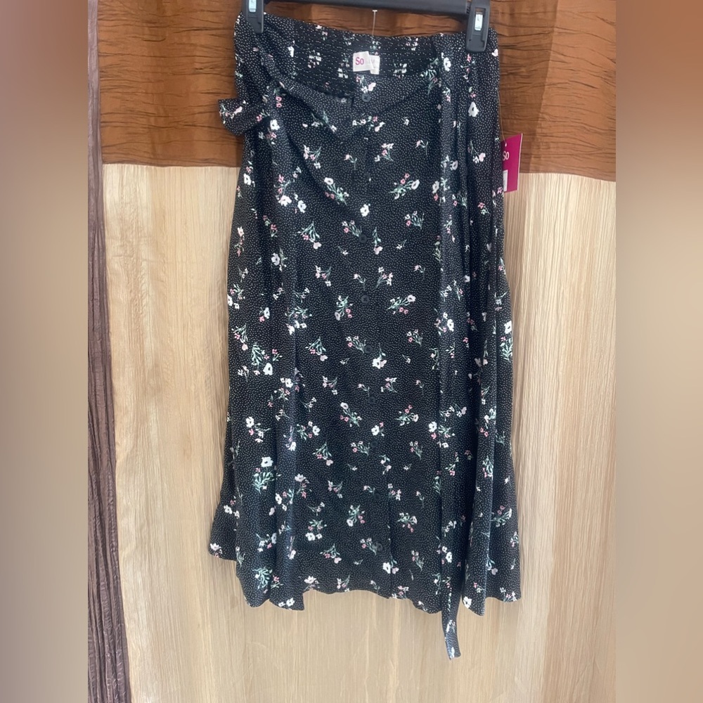 So black floral print midi skirt